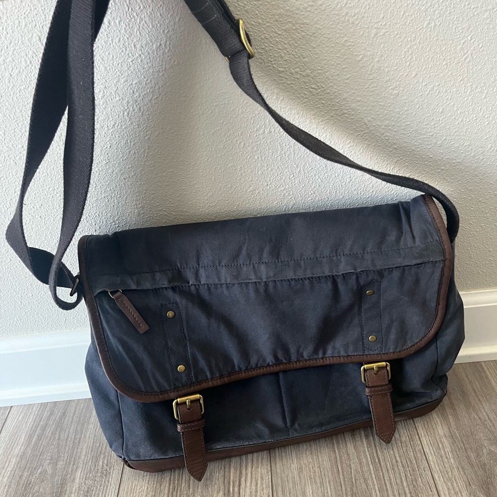Fossil Canvas Bag